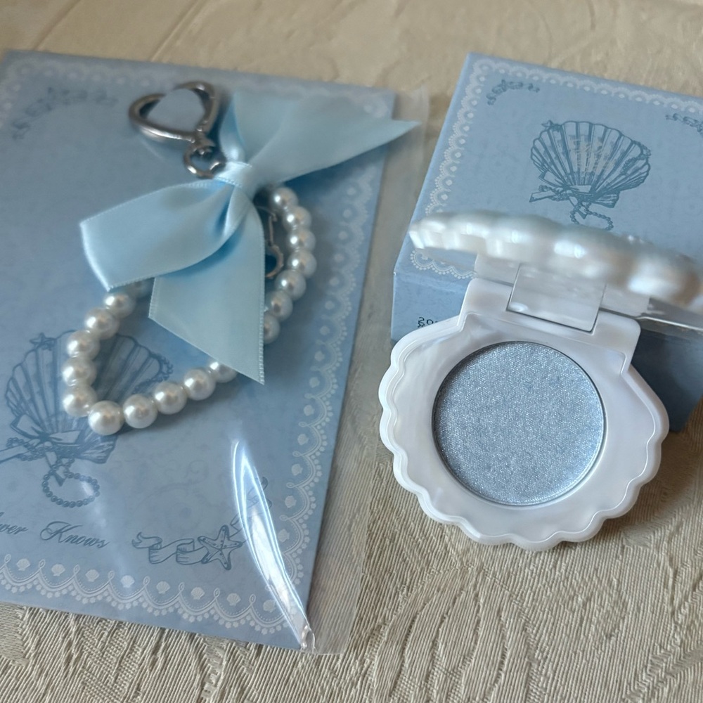 Flower Knows Shells Jewels Seashell Highlighter & Pearl Clip in Blue Tears BNIB